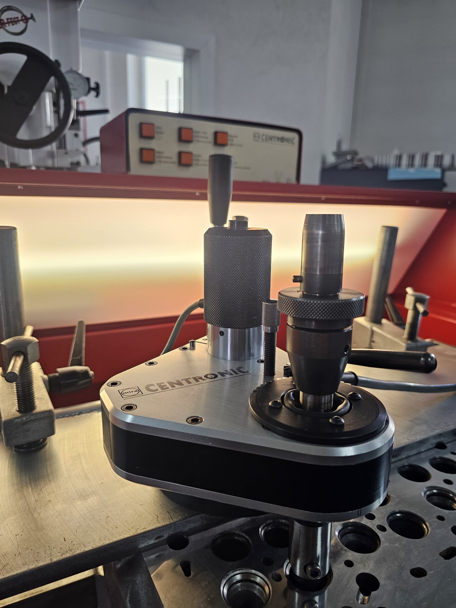 MIRA CENTRONIC HM228 Ventilsitzbearbeitung / Motorinstandsetzung – Bild 7