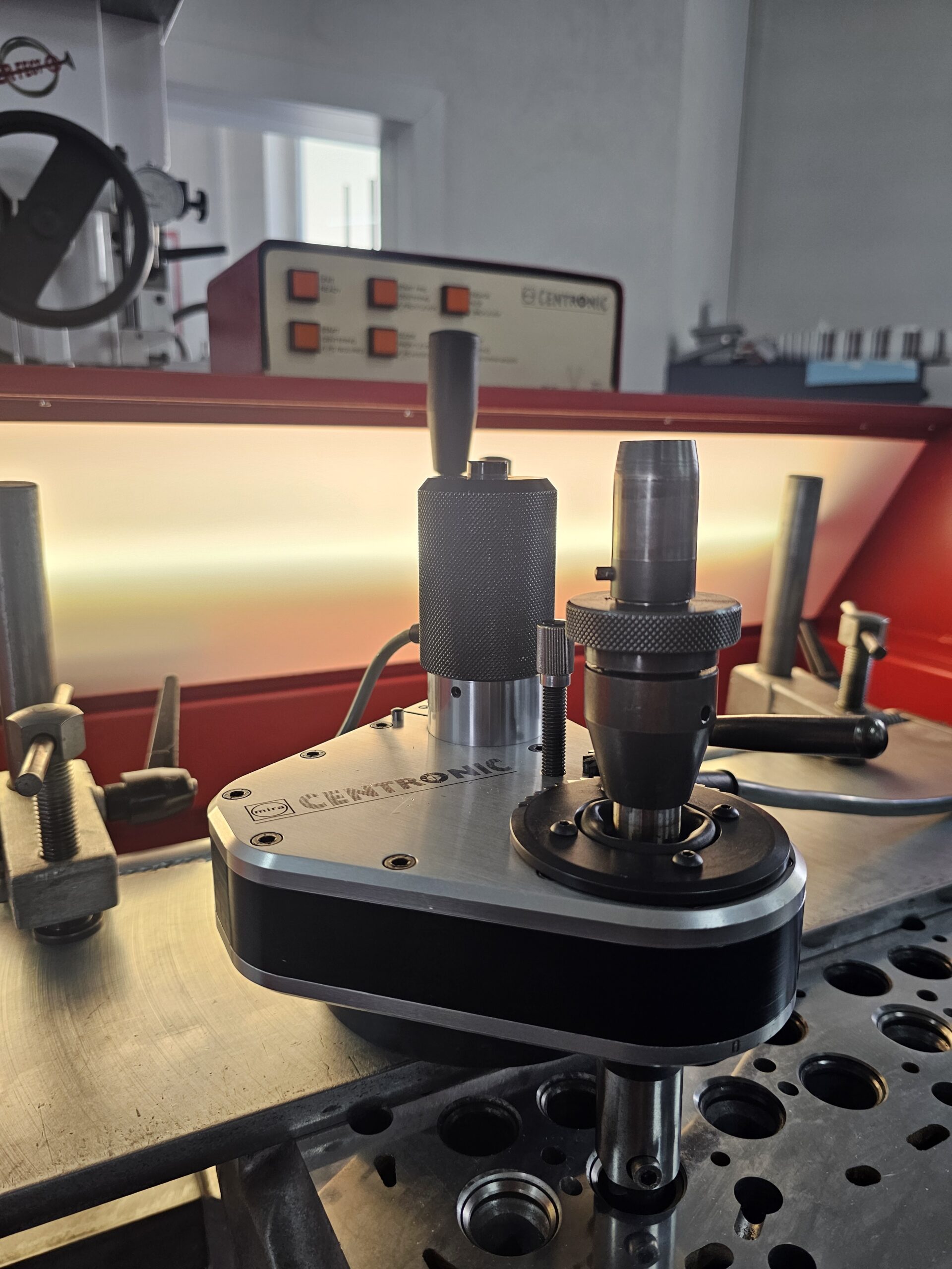 MIRA CENTRONIC HM228 Ventilsitzbearbeitung / Motorinstandsetzung – Bild 8